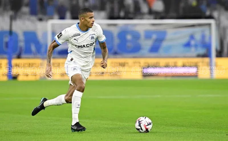 南宫·NG28在线登录轻美电器足球运动员头顶冒烟，燃爆球场！走进热情激烈的足球世界